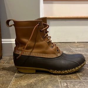 LL bean boots with Sherpa insoles. In excellent condition.